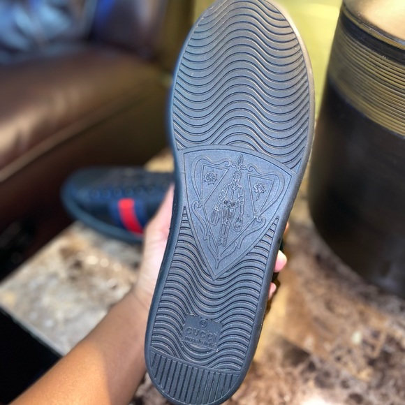 Low Top Gucci Sneakers - Picture 6 of 6